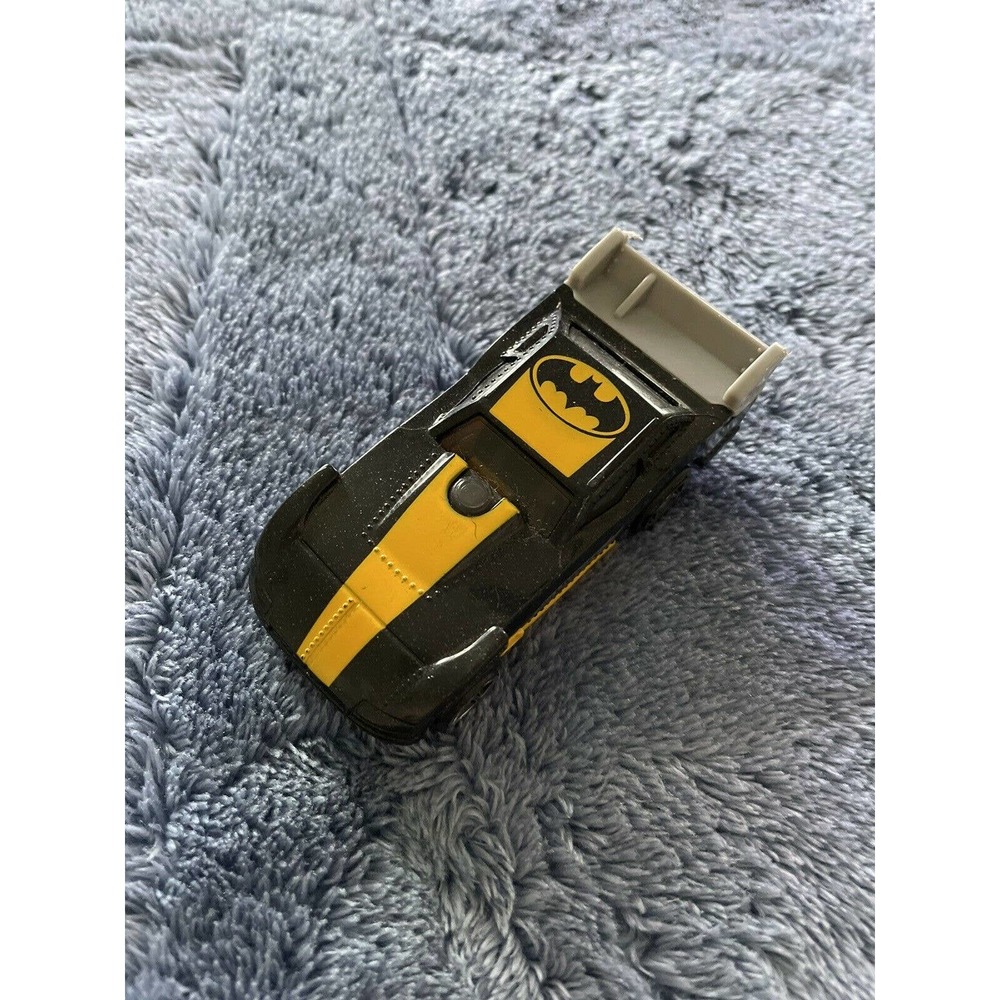 McDonalds 2016 Hot Wheels DC Comics black/ yellow Batman Robin plastic car‎
